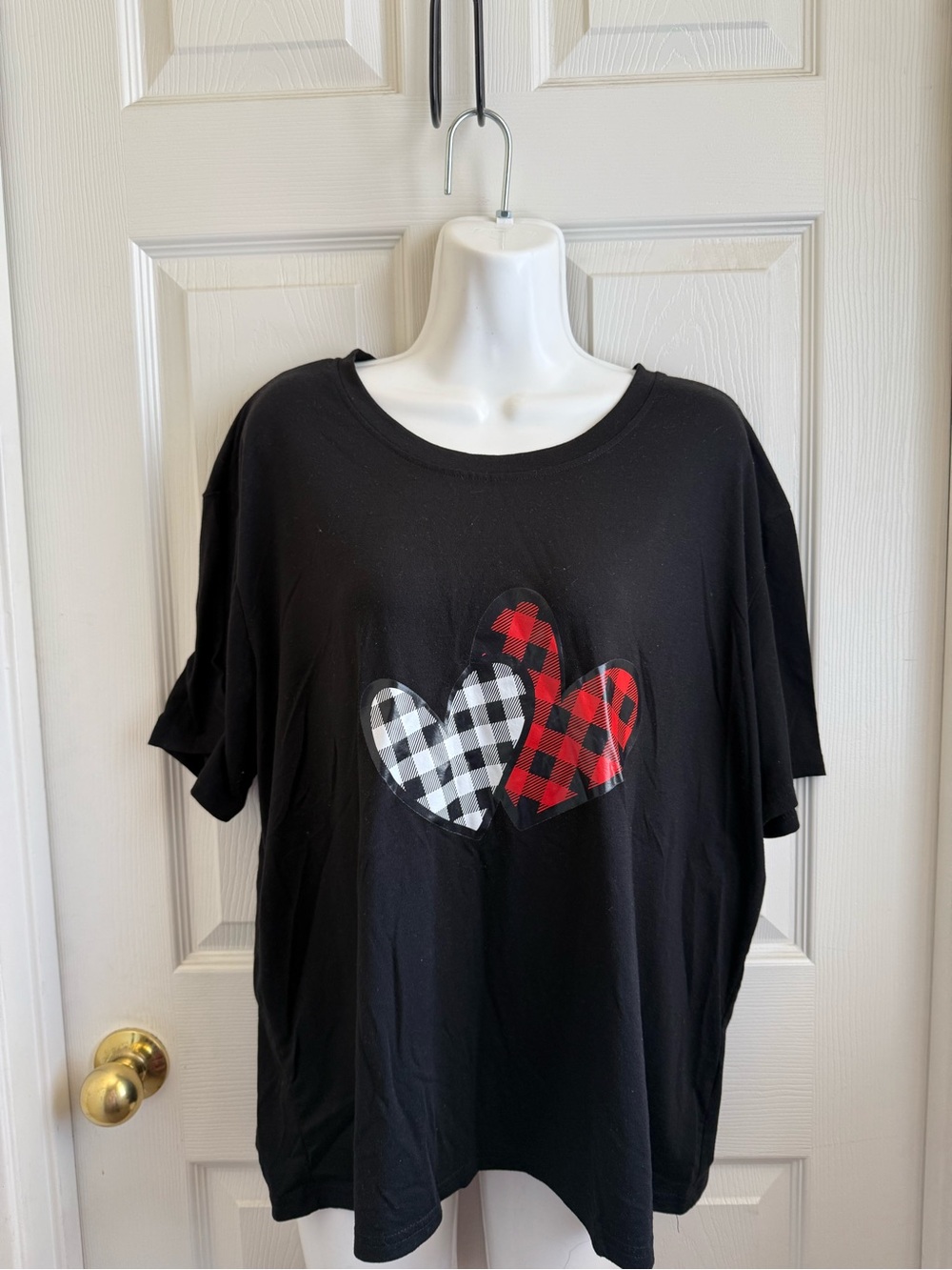 SHEIN Black Short Sleeve Tee with Red & White Buffalo Plaid Hearts